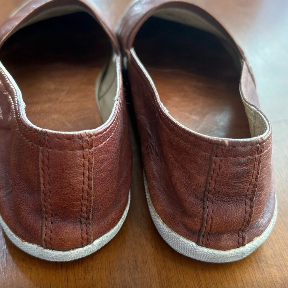 Frye Melanie Cognac Brown Scrunched Leather Slip-On Flats 9 - Picture 14 of 15